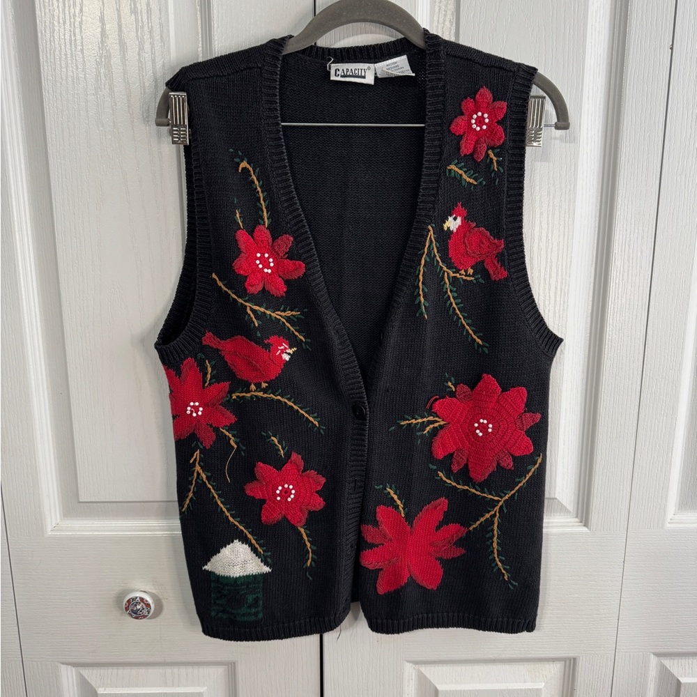 Capacity red cardinal floral button up vest‎ size medium